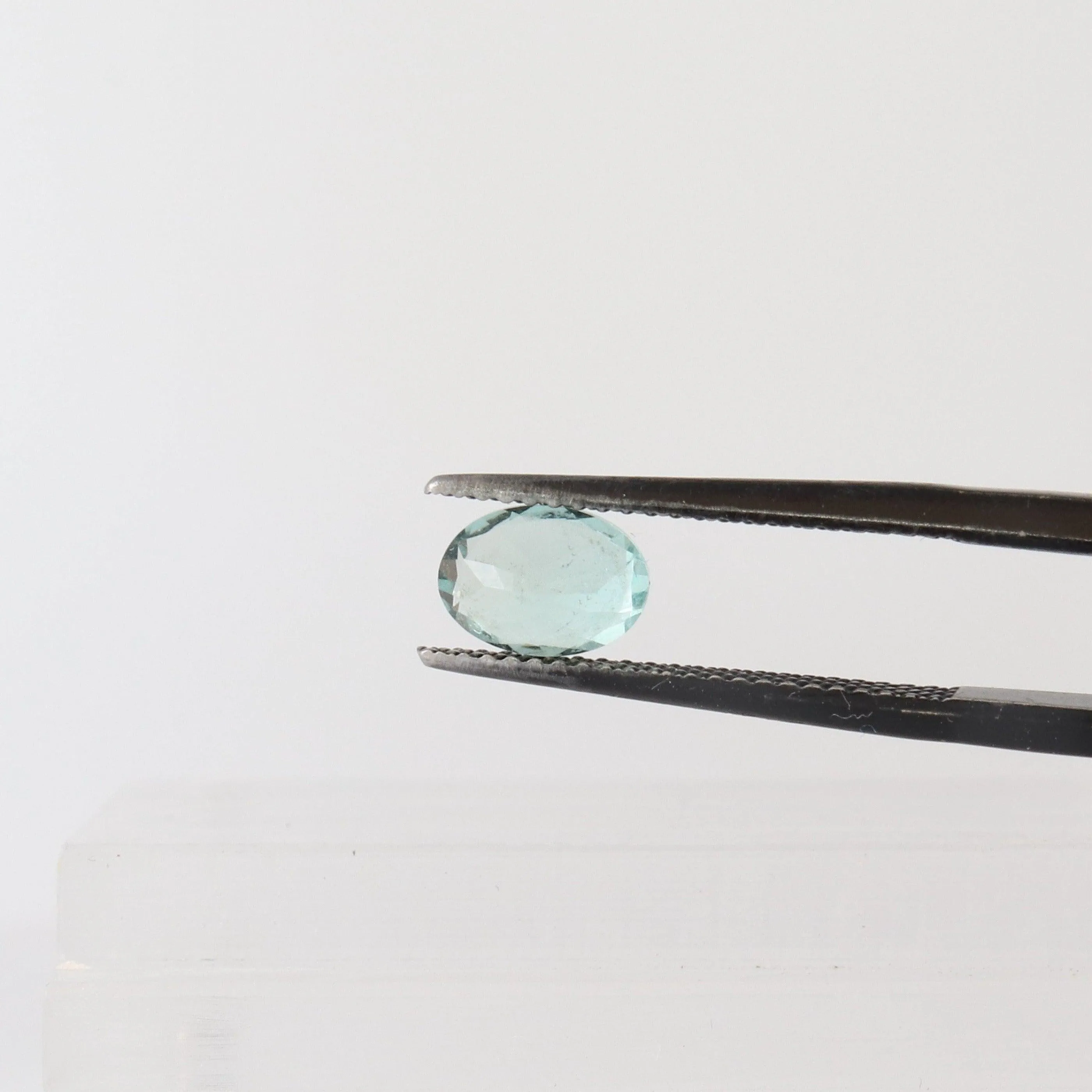 7.4mm x 5.4mm Oval Aquamarine Stone