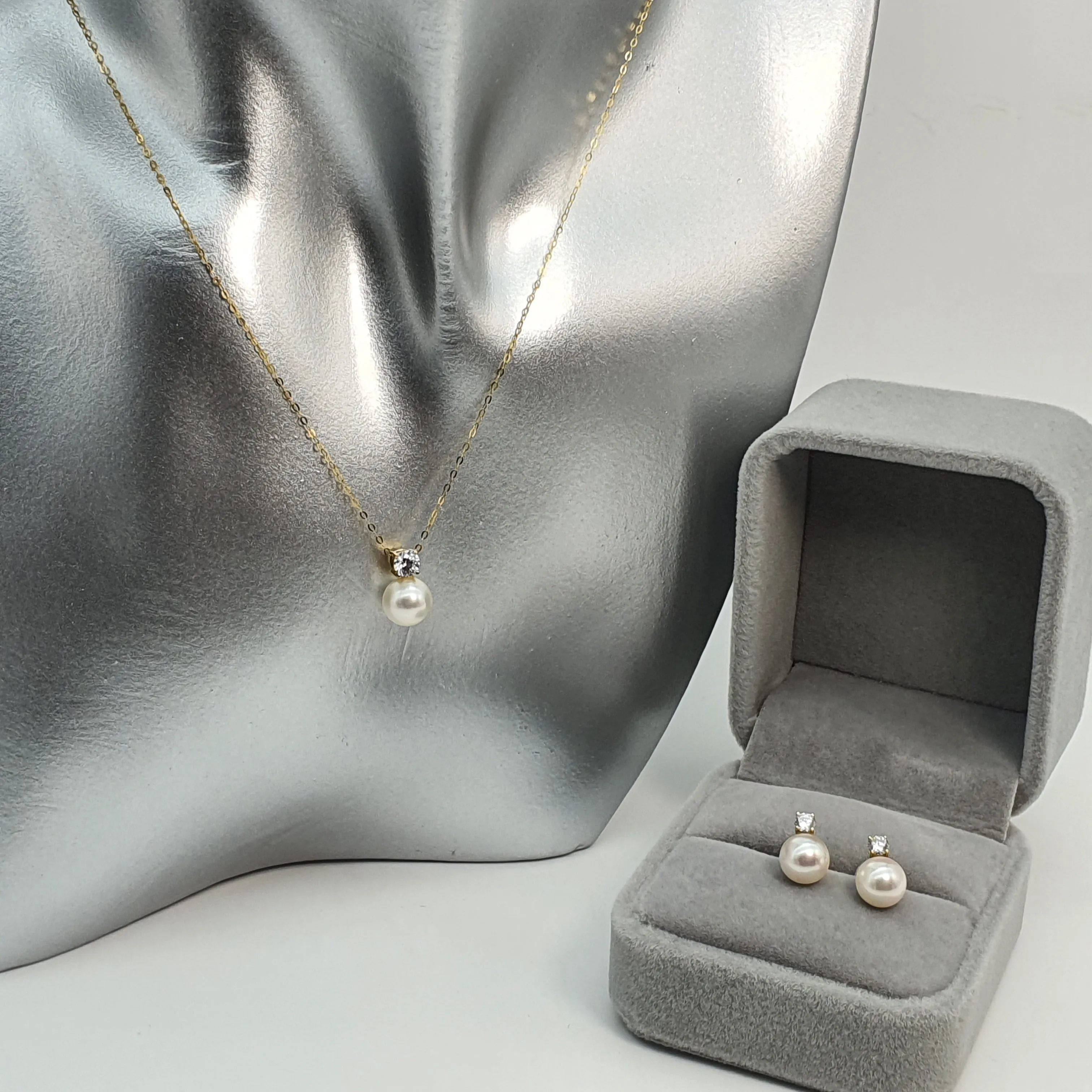 Akoya Pearl Jewellery Set, 18K Yellow Gold