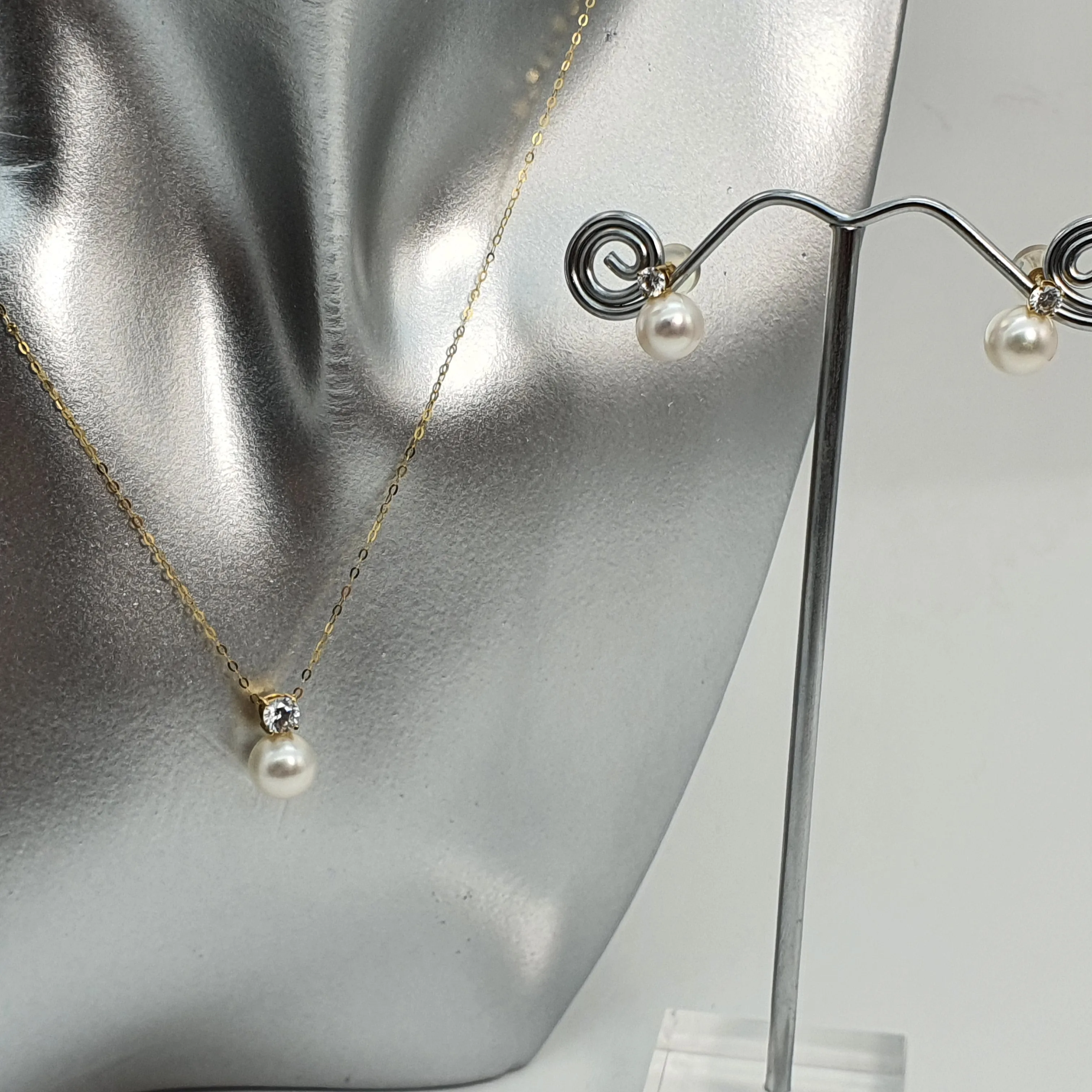 Akoya Pearl Jewellery Set, 18K Yellow Gold