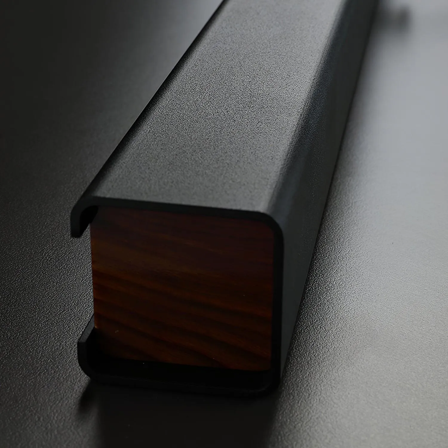Black Linear Pendant Lamp