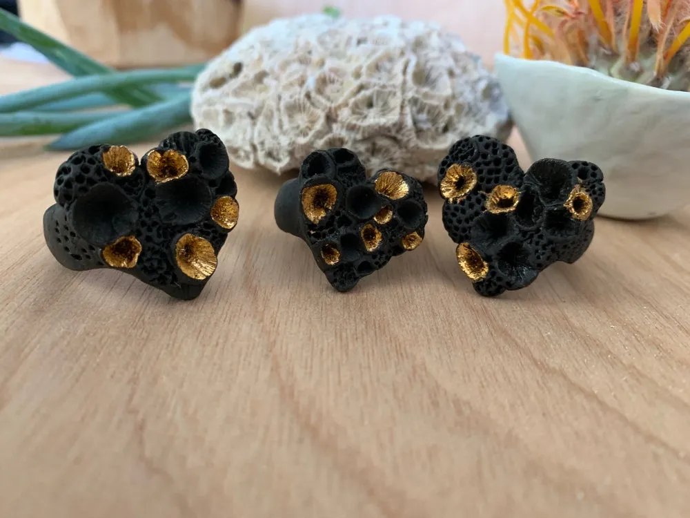 Black porcelain ‘rock coral’ heart shaped ring