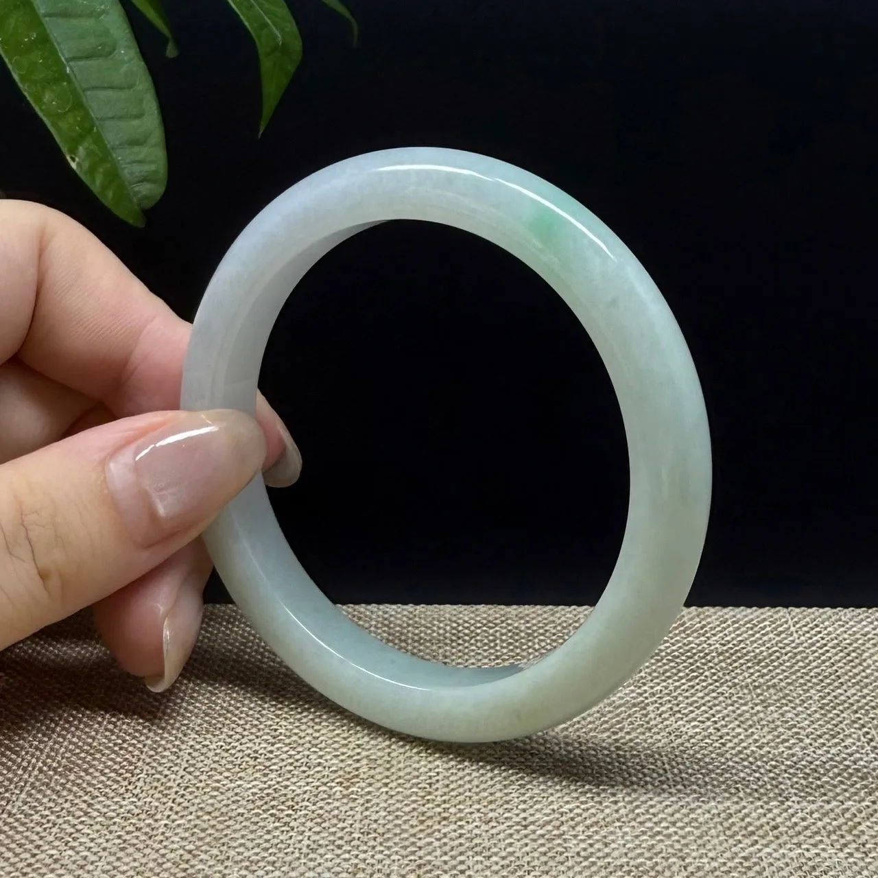 Genuine Burmese Green Jade Jadeite Bangle Bracelet ( 54.6mm )