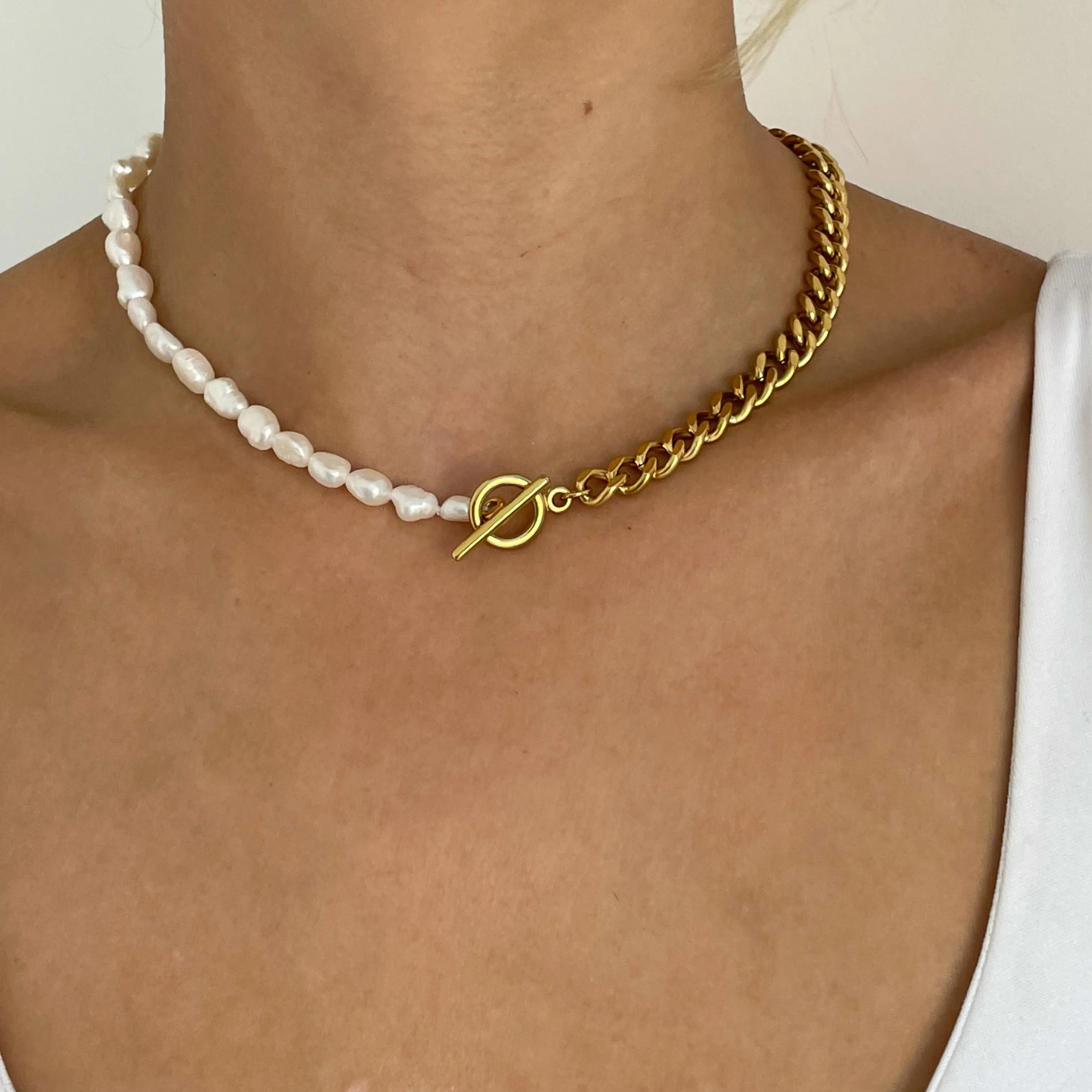 Gold Pearl and Chain Necklace