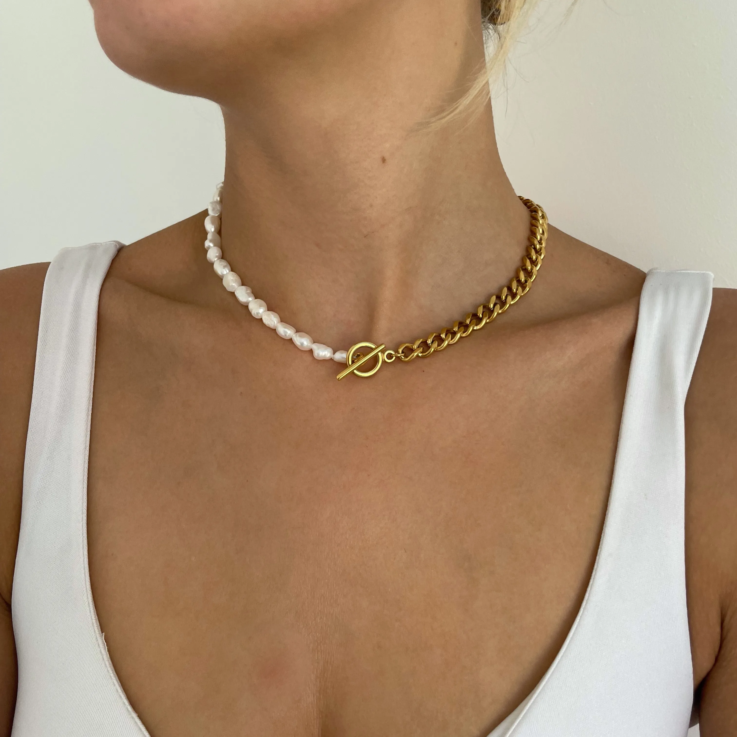Gold Pearl and Chain Necklace
