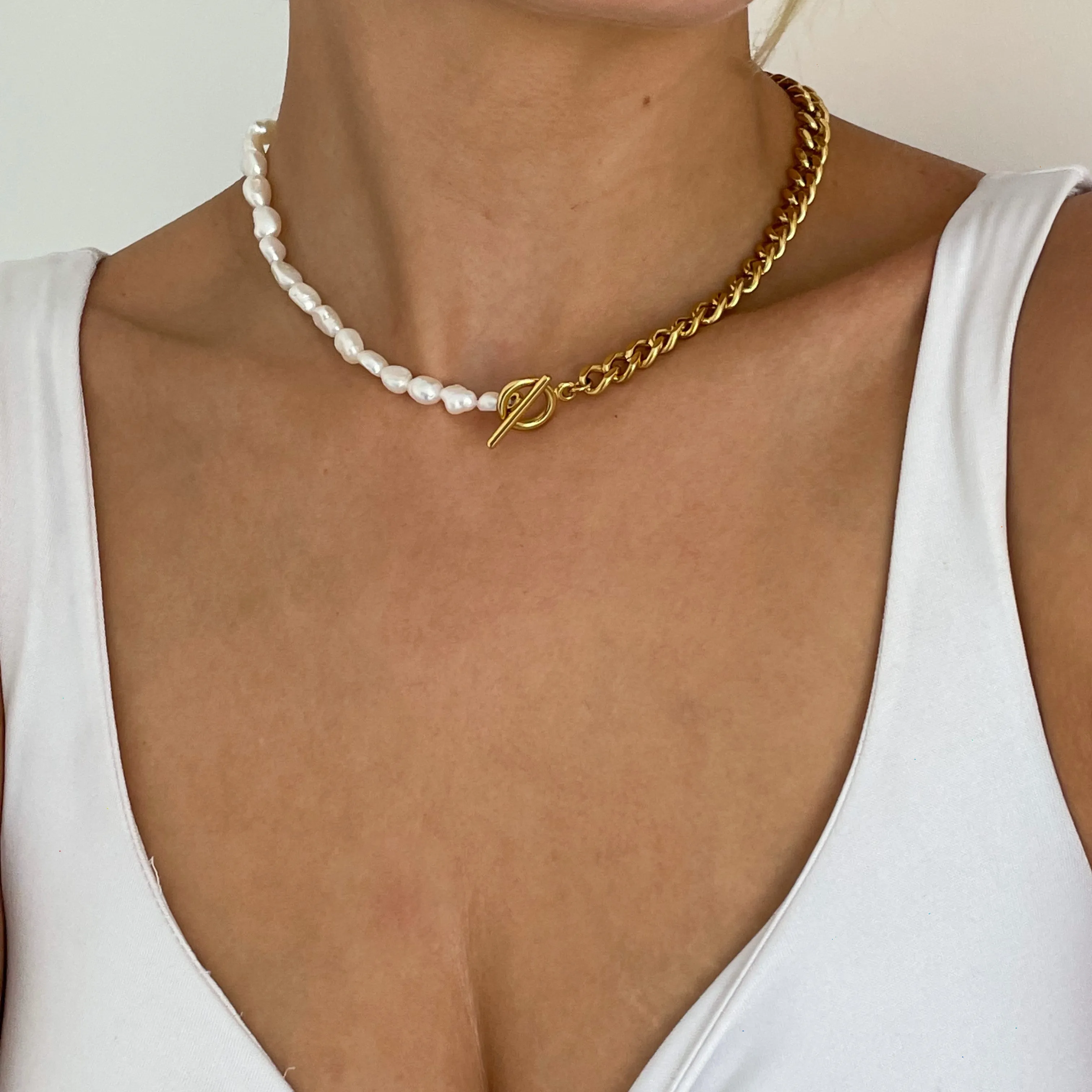 Gold Pearl and Chain Necklace