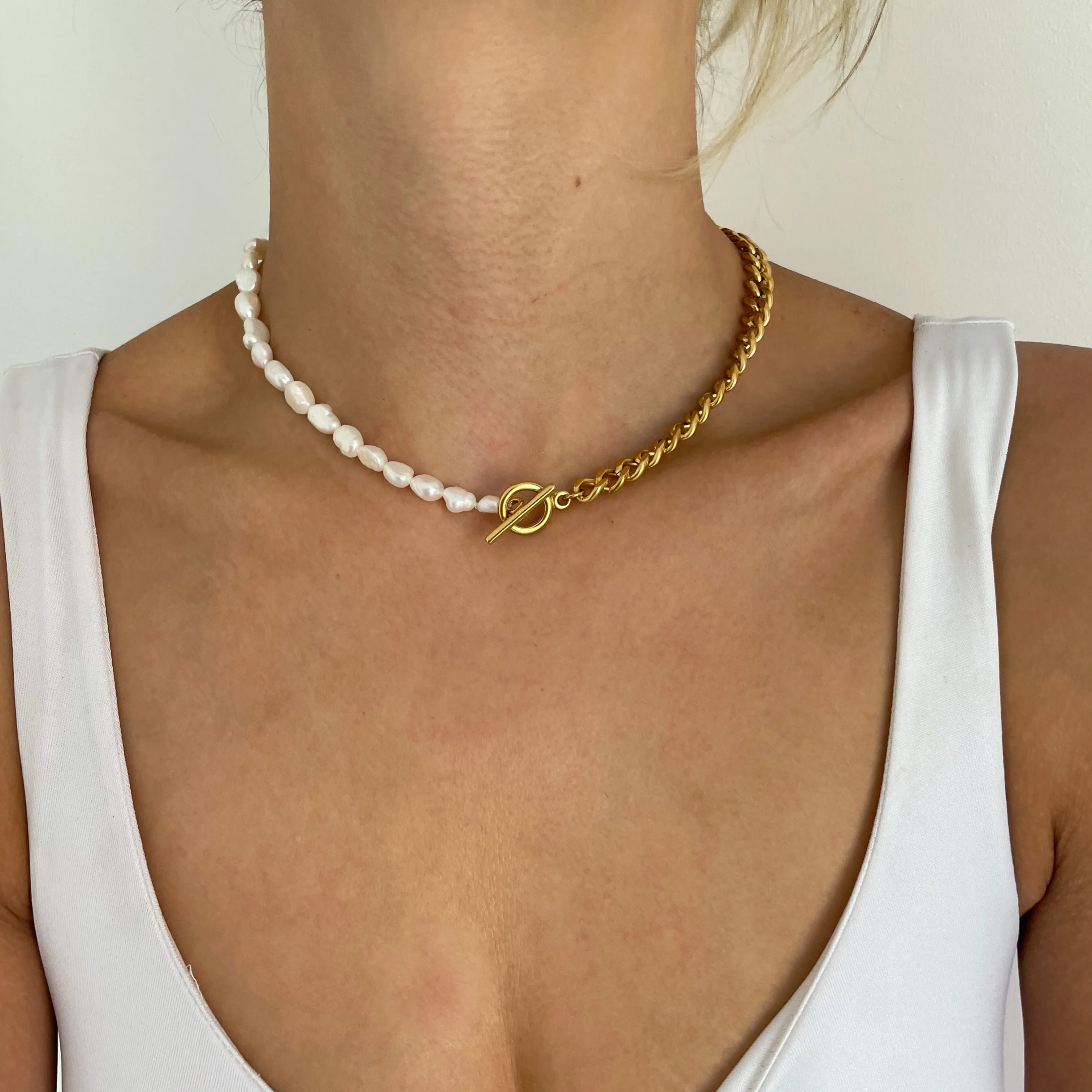 Gold Pearl and Chain Necklace