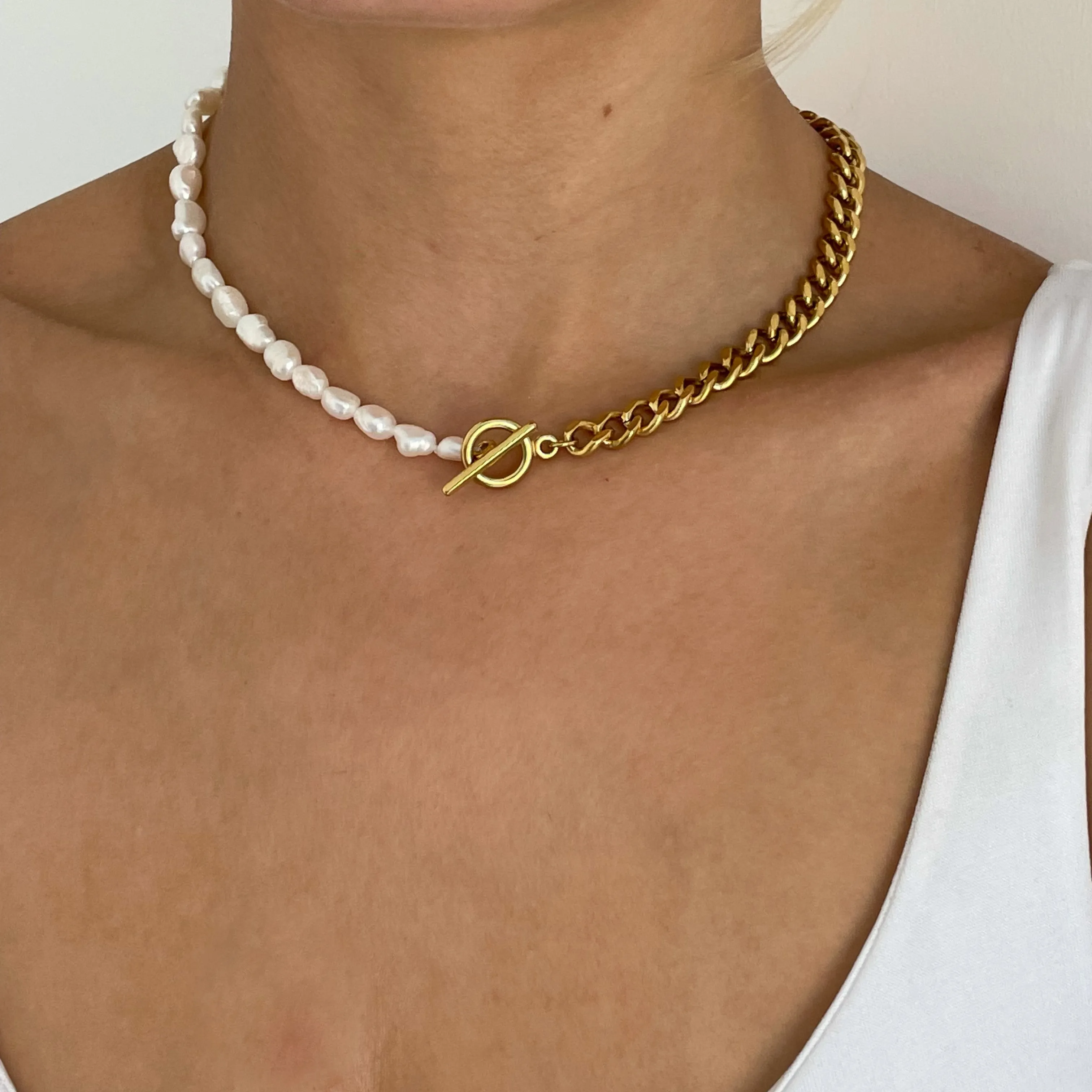Gold Pearl and Chain Necklace