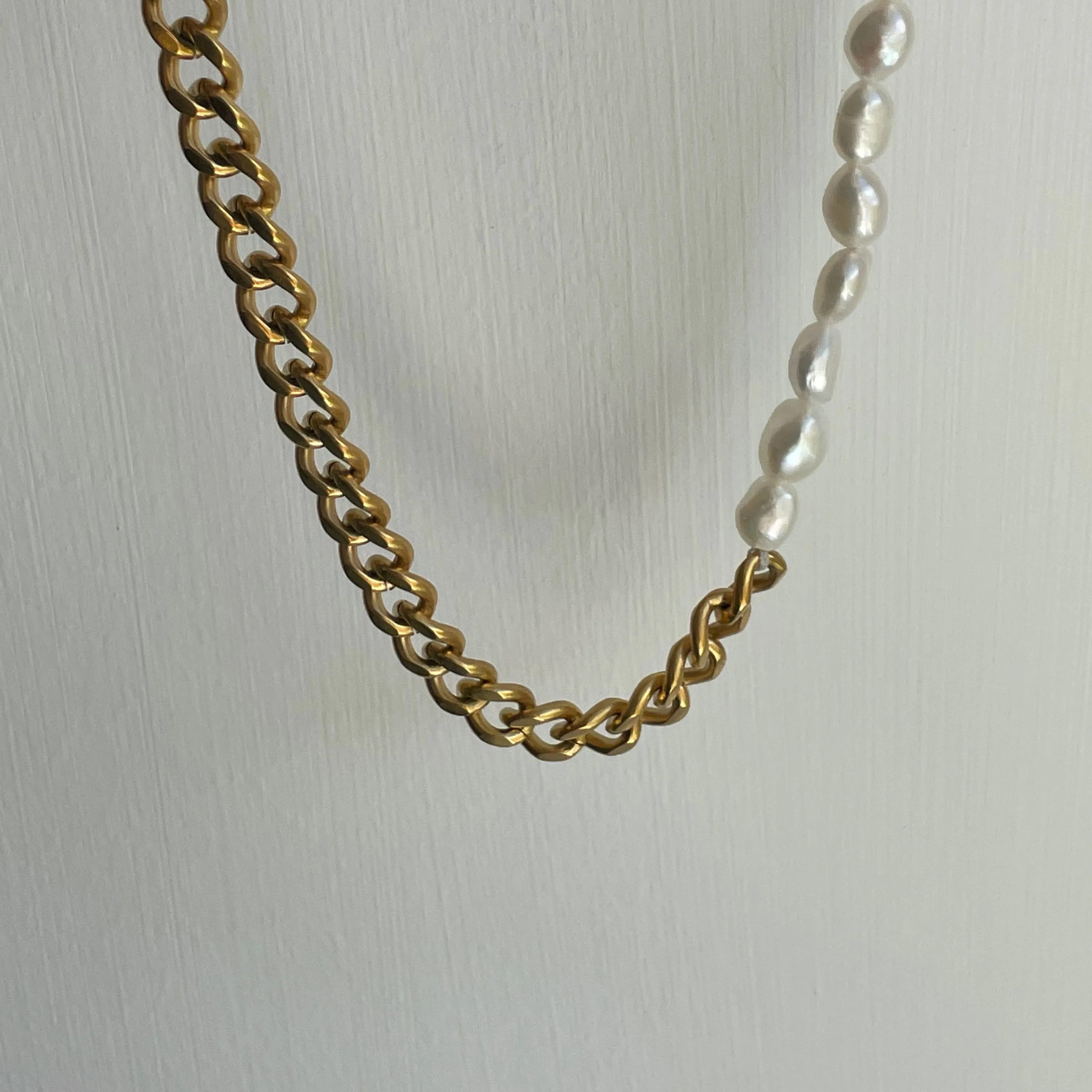 Gold Pearl and Chain Necklace