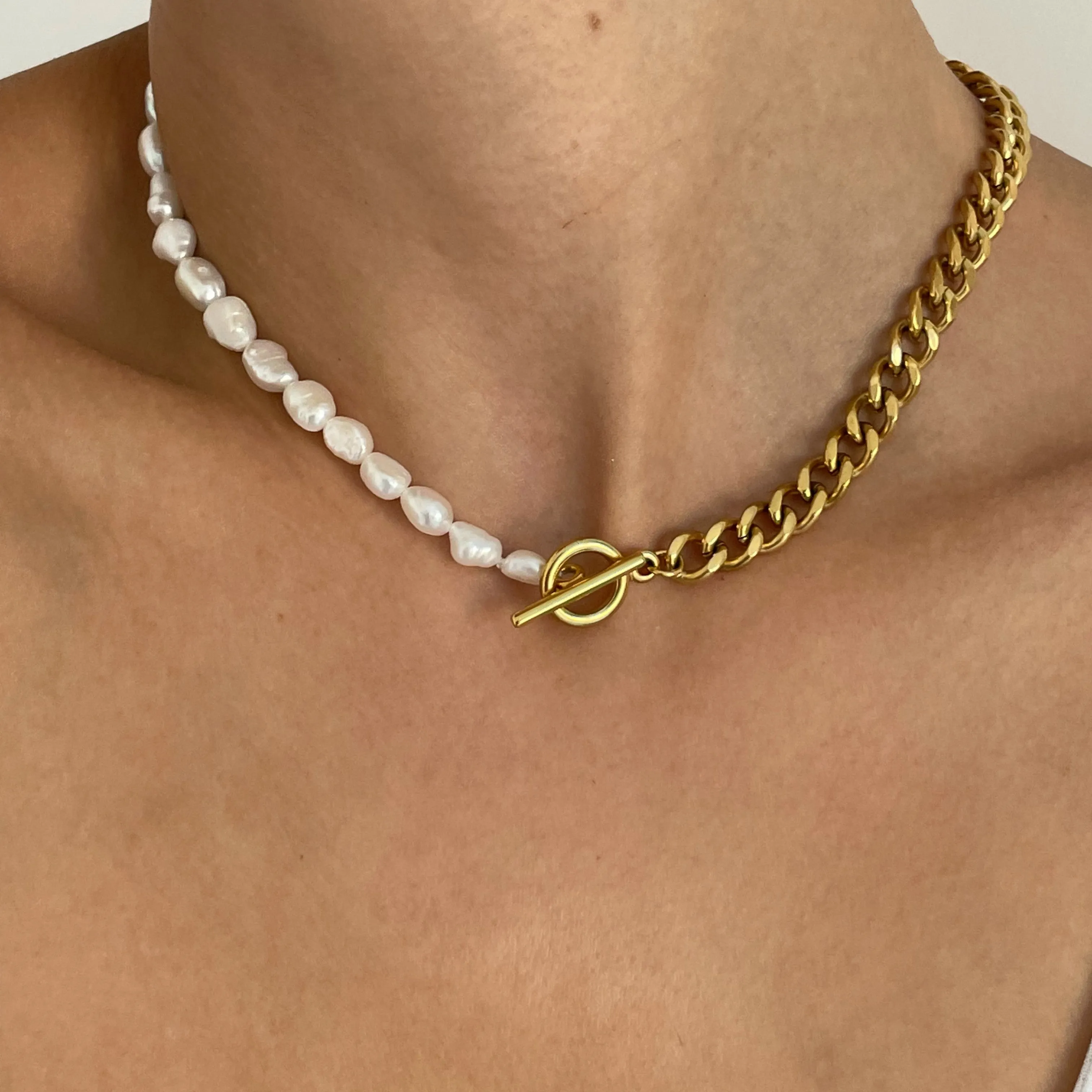 Gold Pearl and Chain Necklace