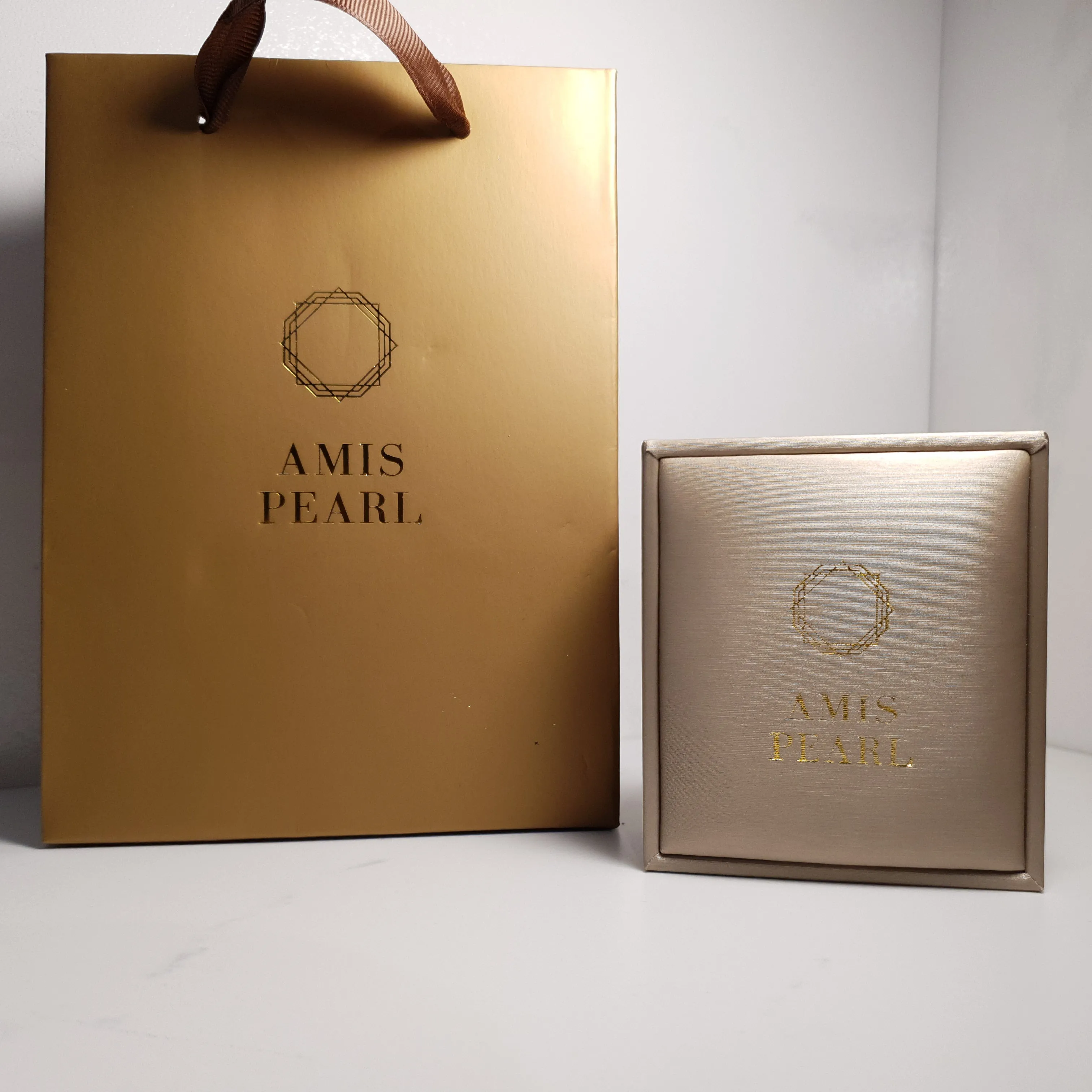 Japanese Akoya Pearl Pendant, 18K Yellow Gold