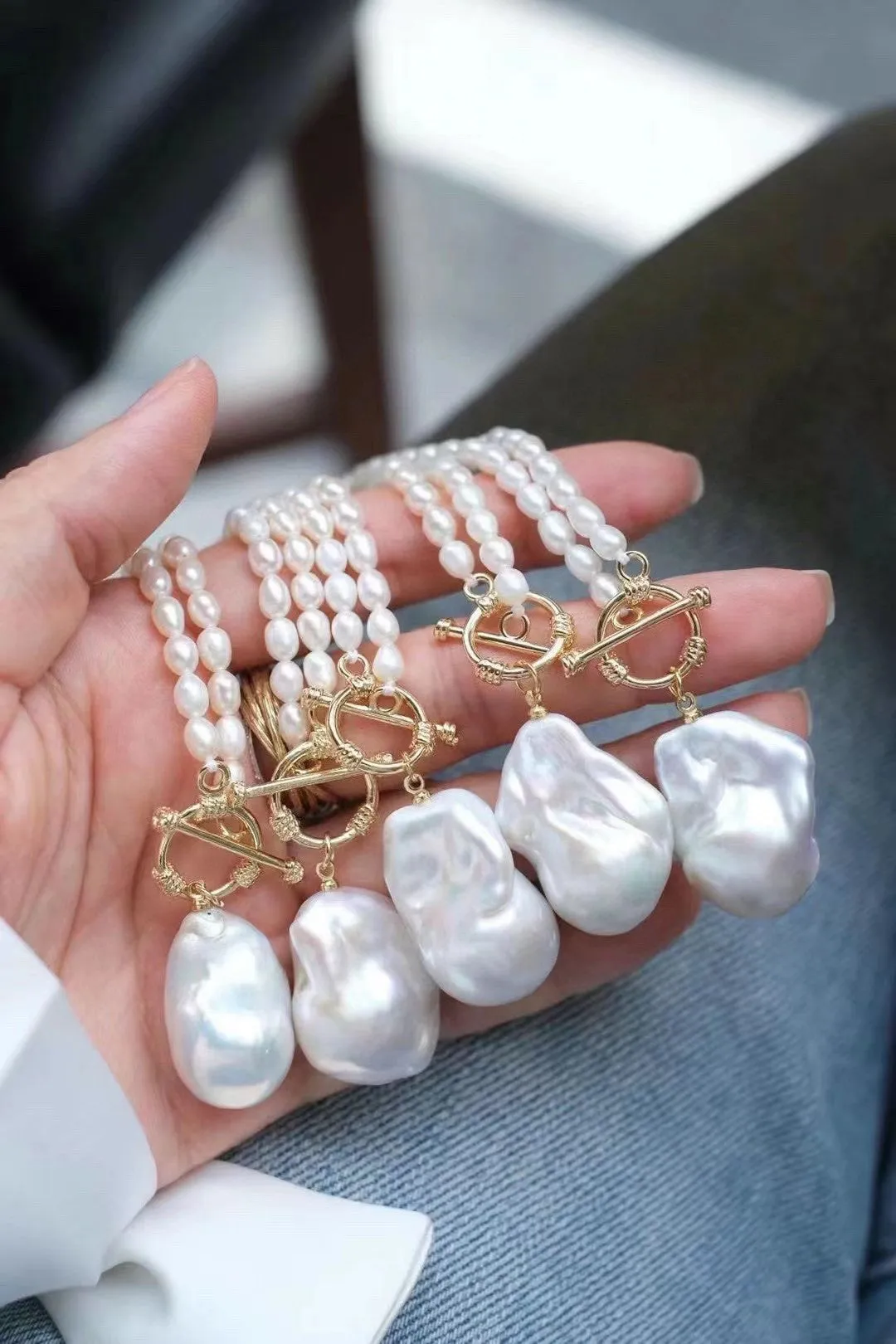 Natural pearl necklace with unique baroque pendant