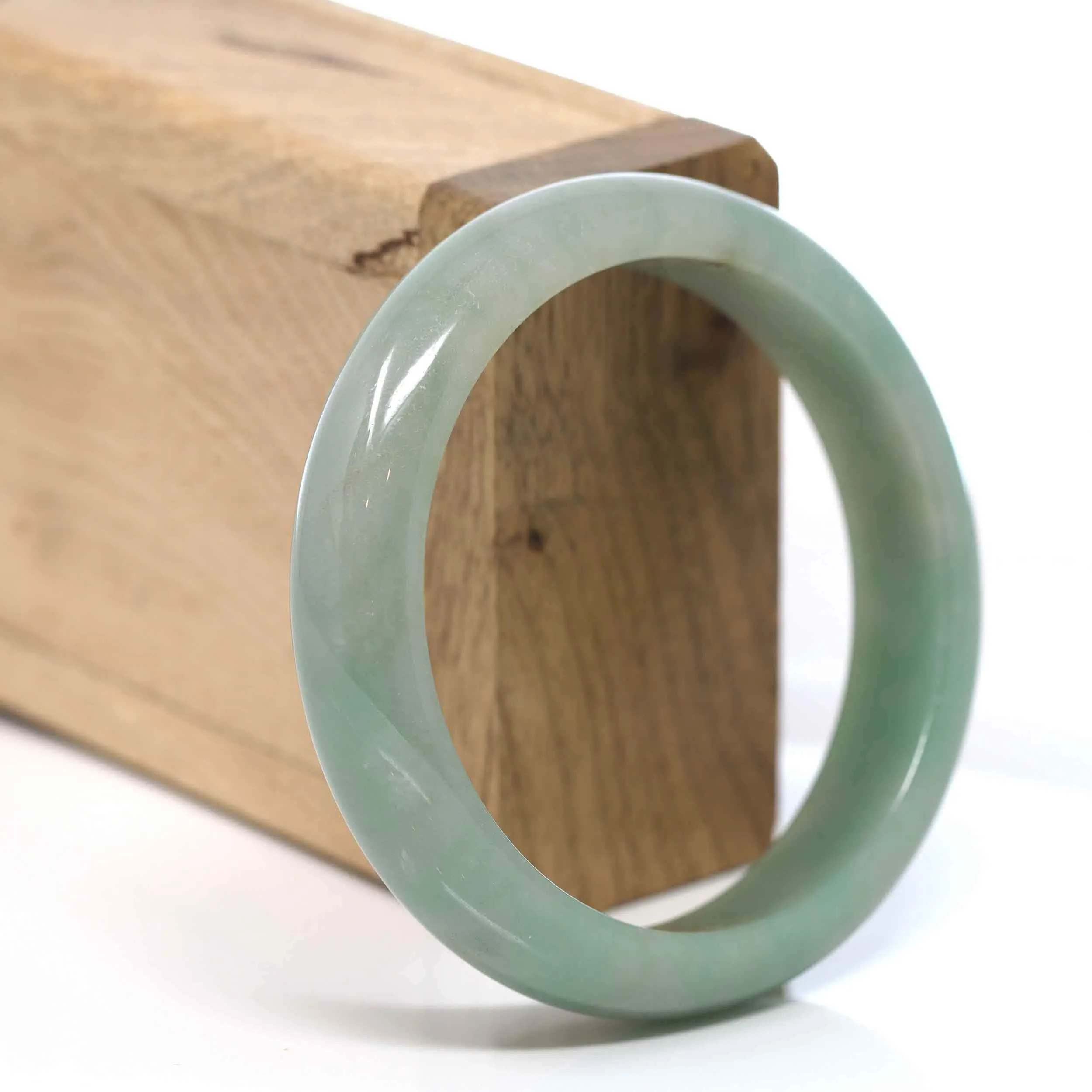 RealJade® "Classic Bangle" Green Natural Jadeite Jade Bangle ( 56.51 mm )#302