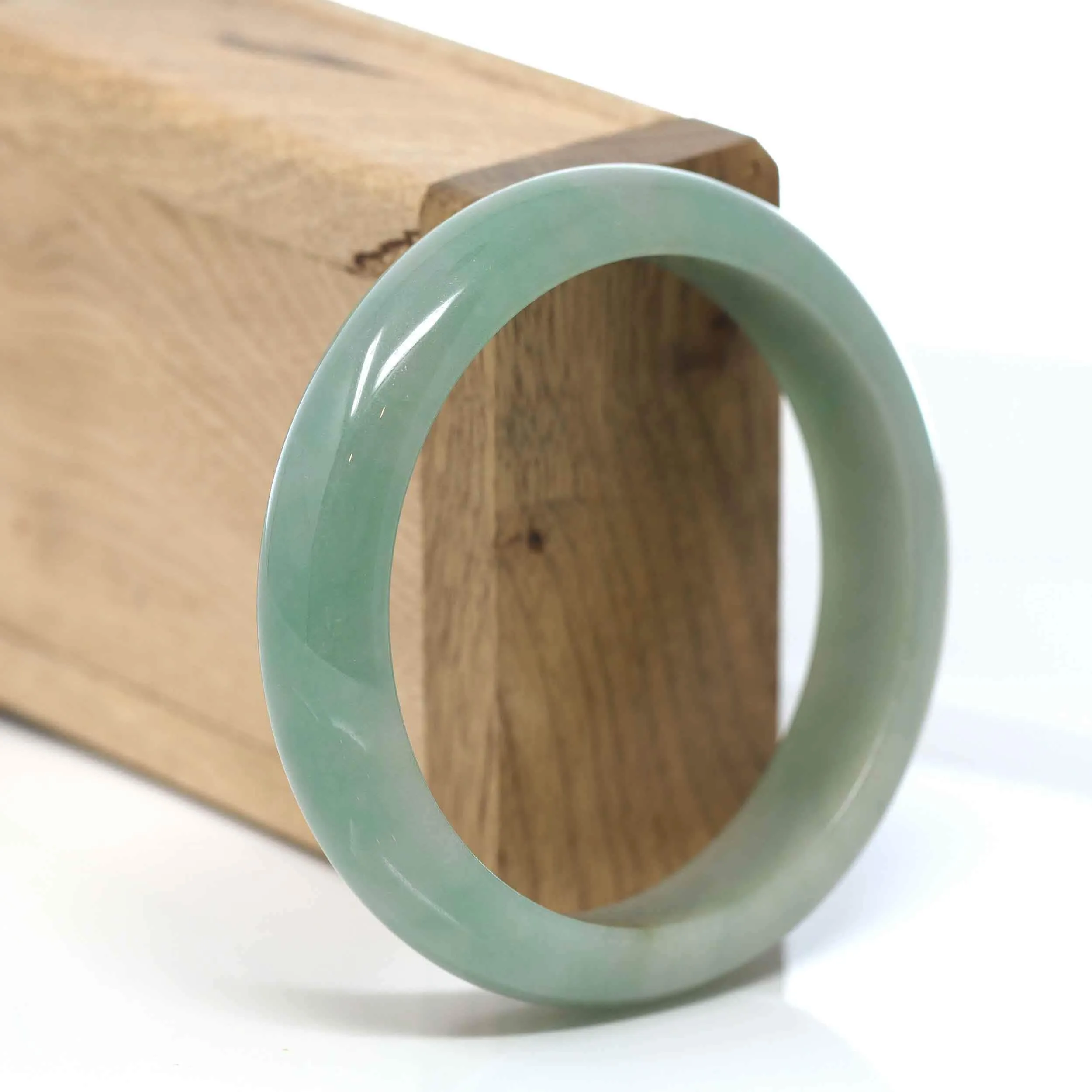 RealJade® "Classic Bangle" Green Natural Jadeite Jade Bangle ( 56.51 mm )#302