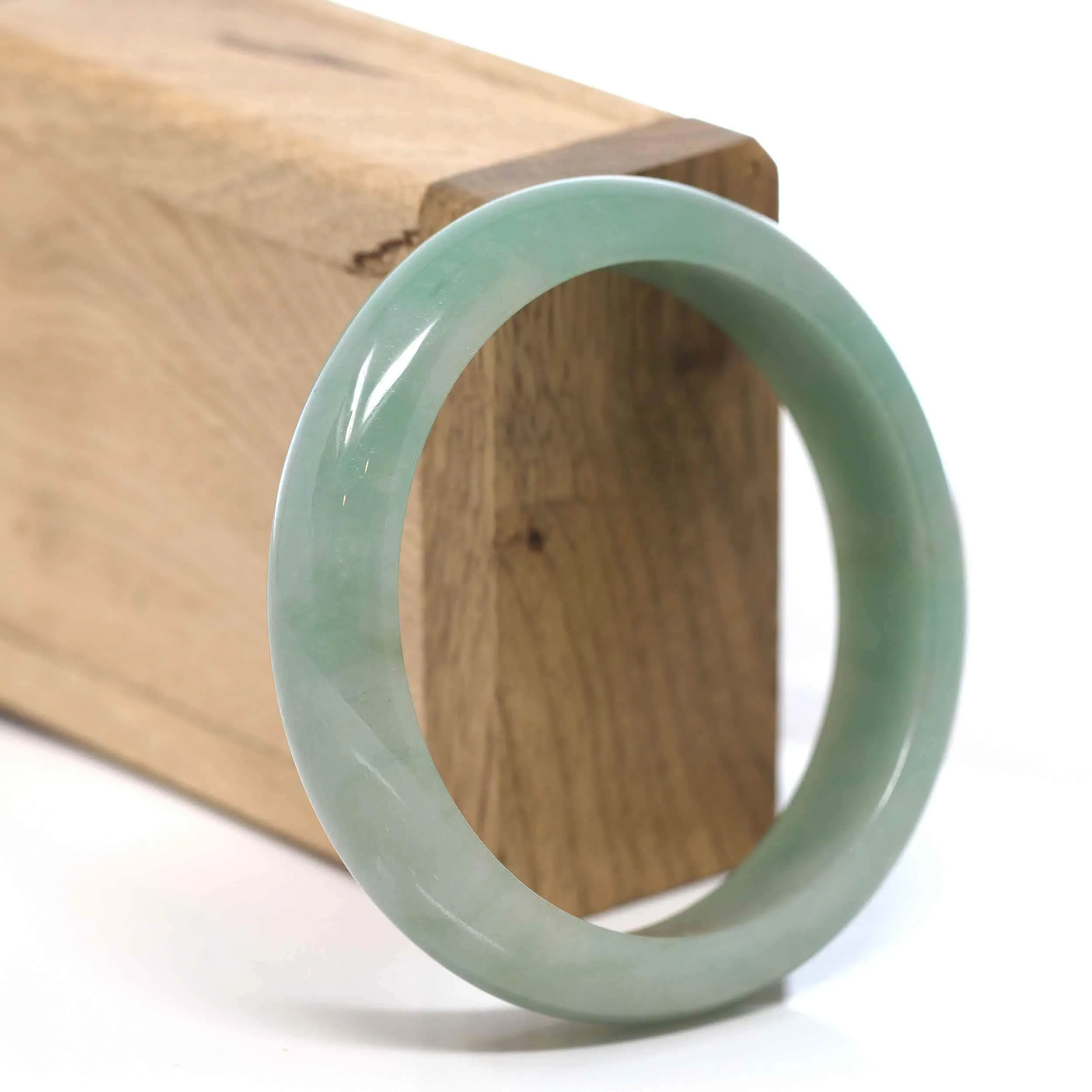 RealJade® "Classic Bangle" Green Natural Jadeite Jade Bangle ( 56.51 mm )#302